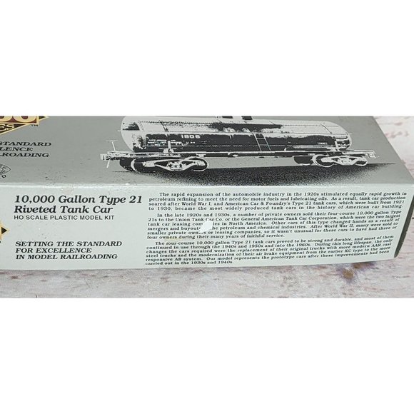 Proto 2000 Series 10,000 Gallon Type 21 Riveted Tank Car HO Scale - Model Train - Picture 2 of 16